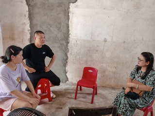 酷暑送暖 情系学子--管理服务...