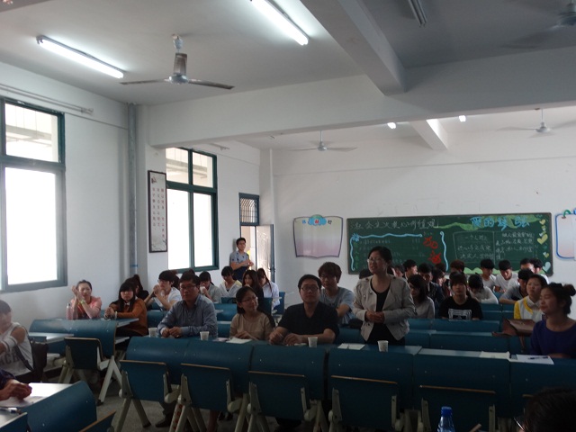 唇枪舌剑显英雄，舌战群儒出真知——社会事业系举办2015年大学生辩论赛